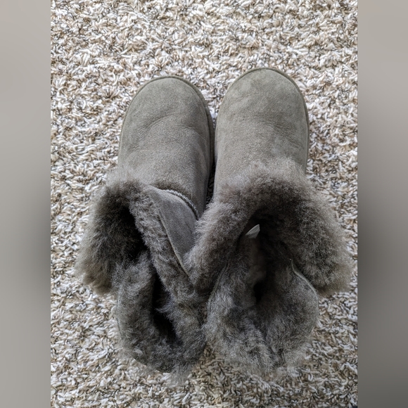 Costco Kirkland Signature Ladies' Shearling Boots - Picture 2 of 4